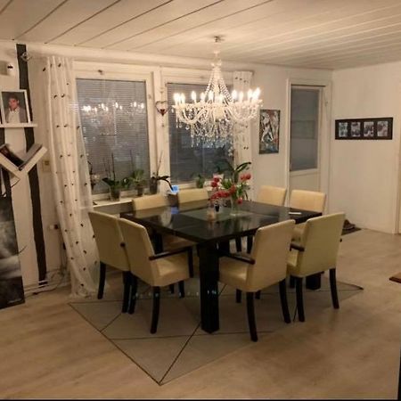 לולאו Own Private Room In A Big House! מראה חיצוני תמונה